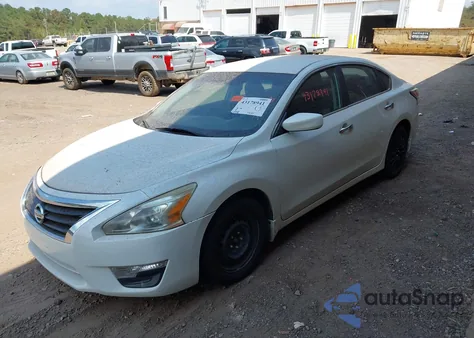 2015 Nissan Altima 2.5 S from USA, damaged, VIN 1N4AL3AP3FN305163